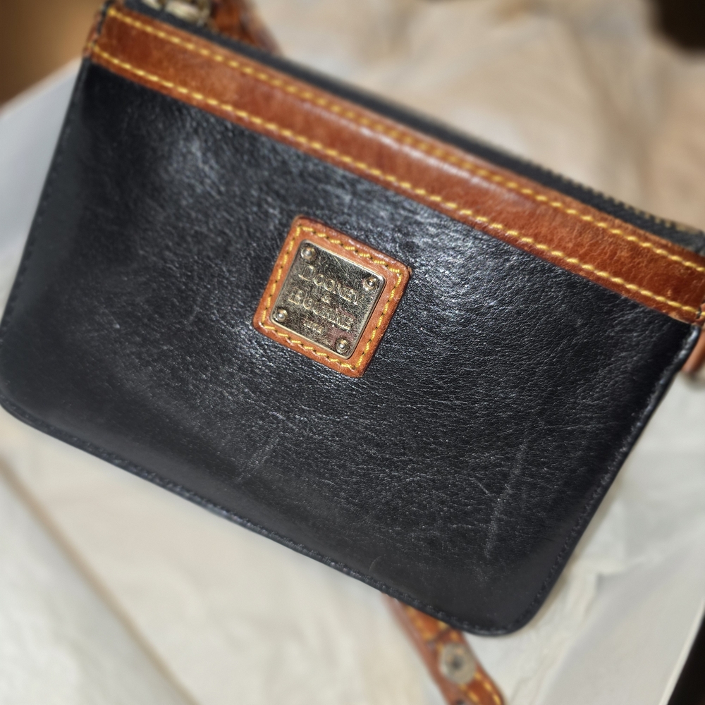 Dooney & Bourke Black Leather Wristlet - Picture 3 of 4